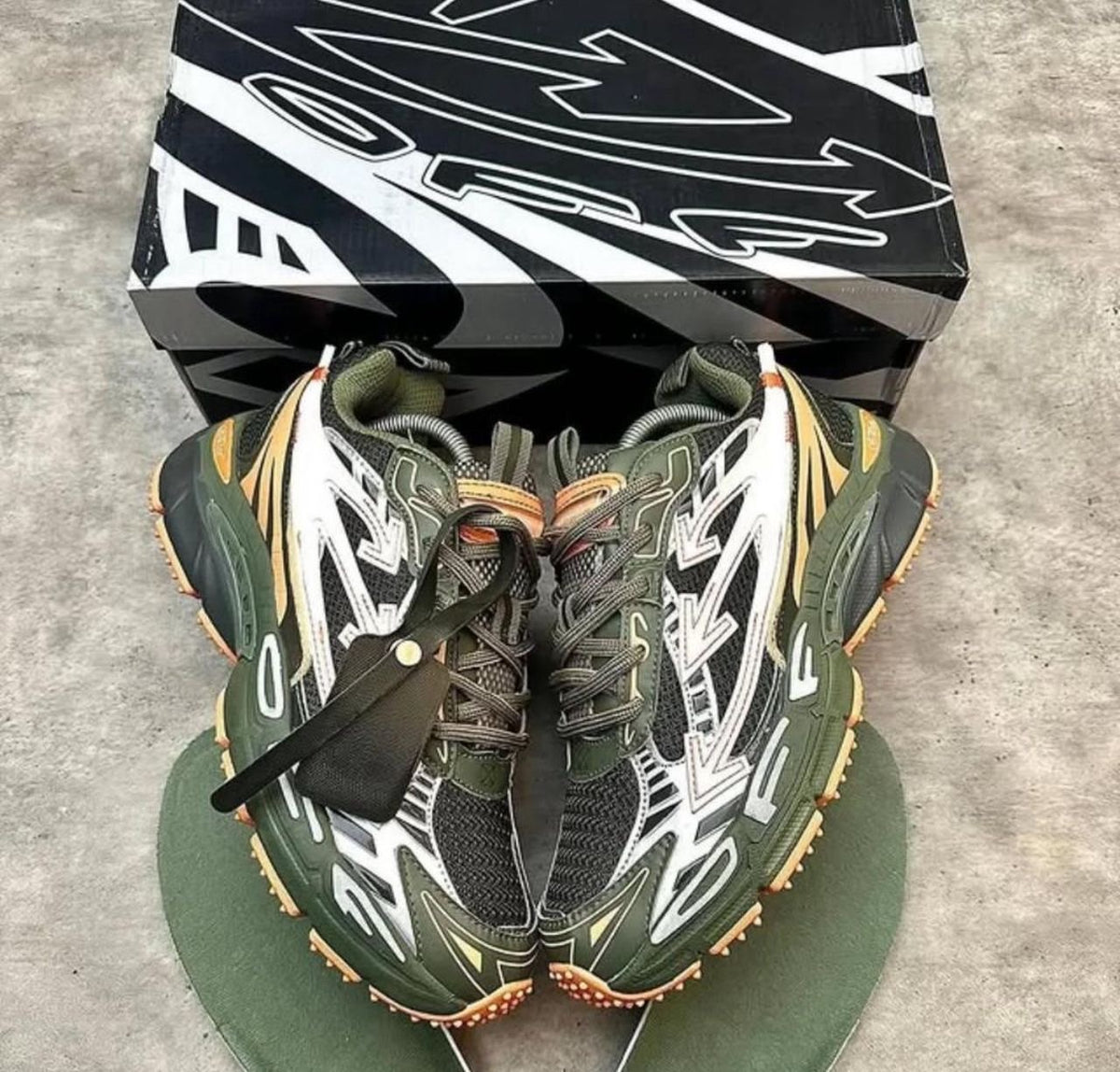 Off White