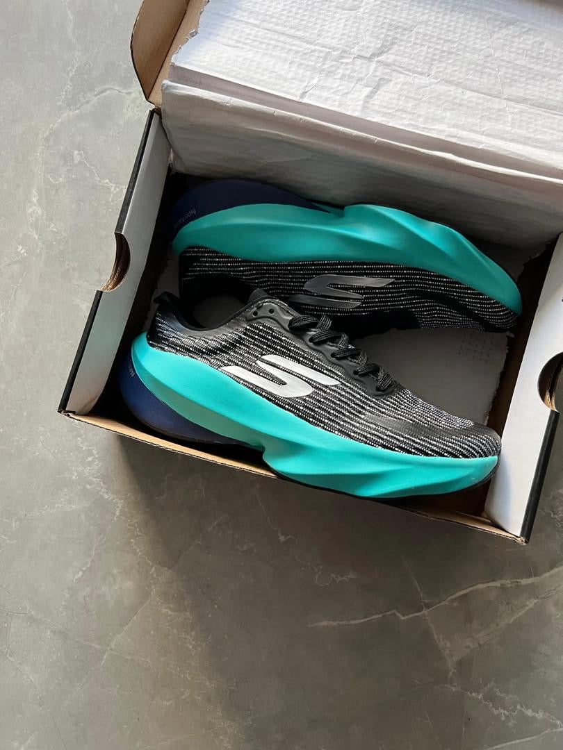 Skechers