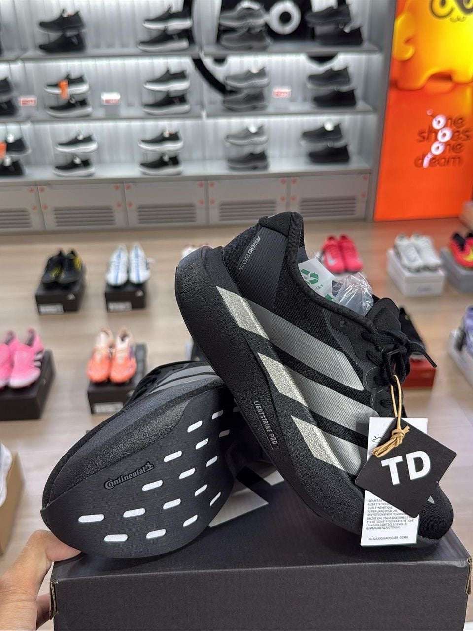 Adidas ADIZERO Evo SL