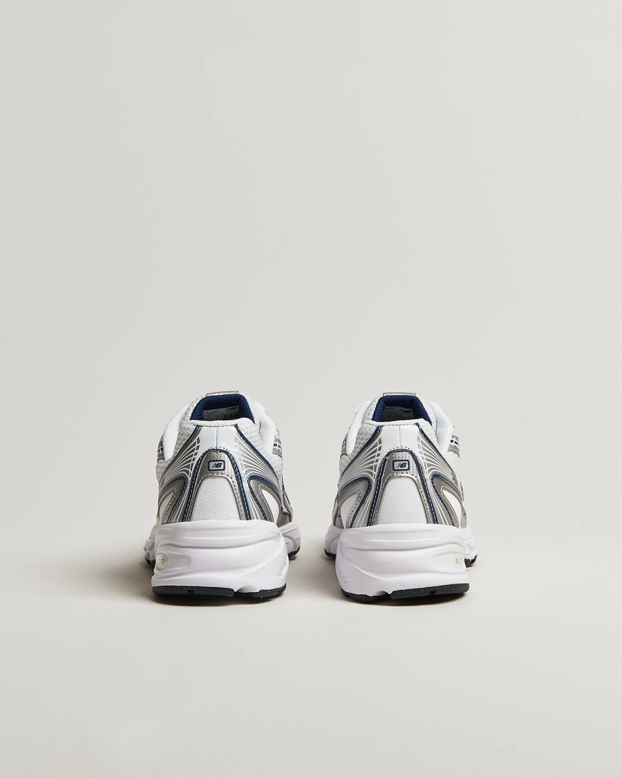 New Balance 740
