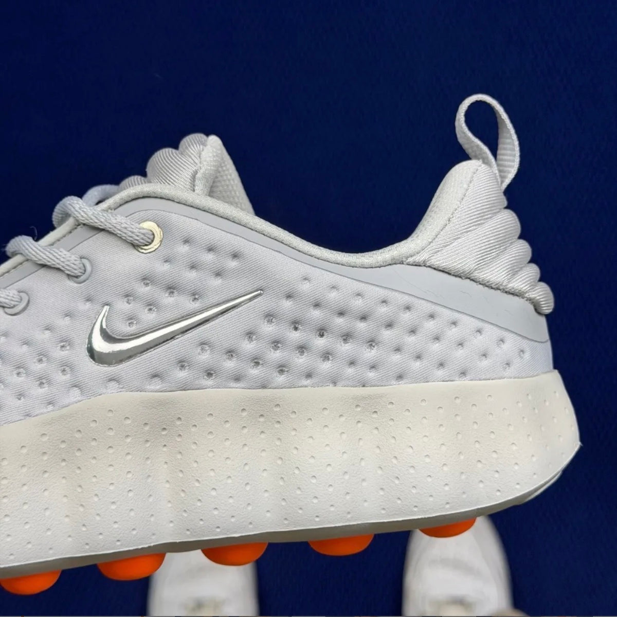 Basket NIKE MIND AUTHENTIQUE