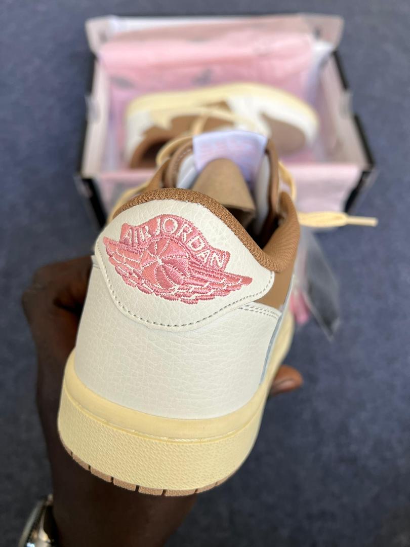 Nike TRAVIS SCOTT