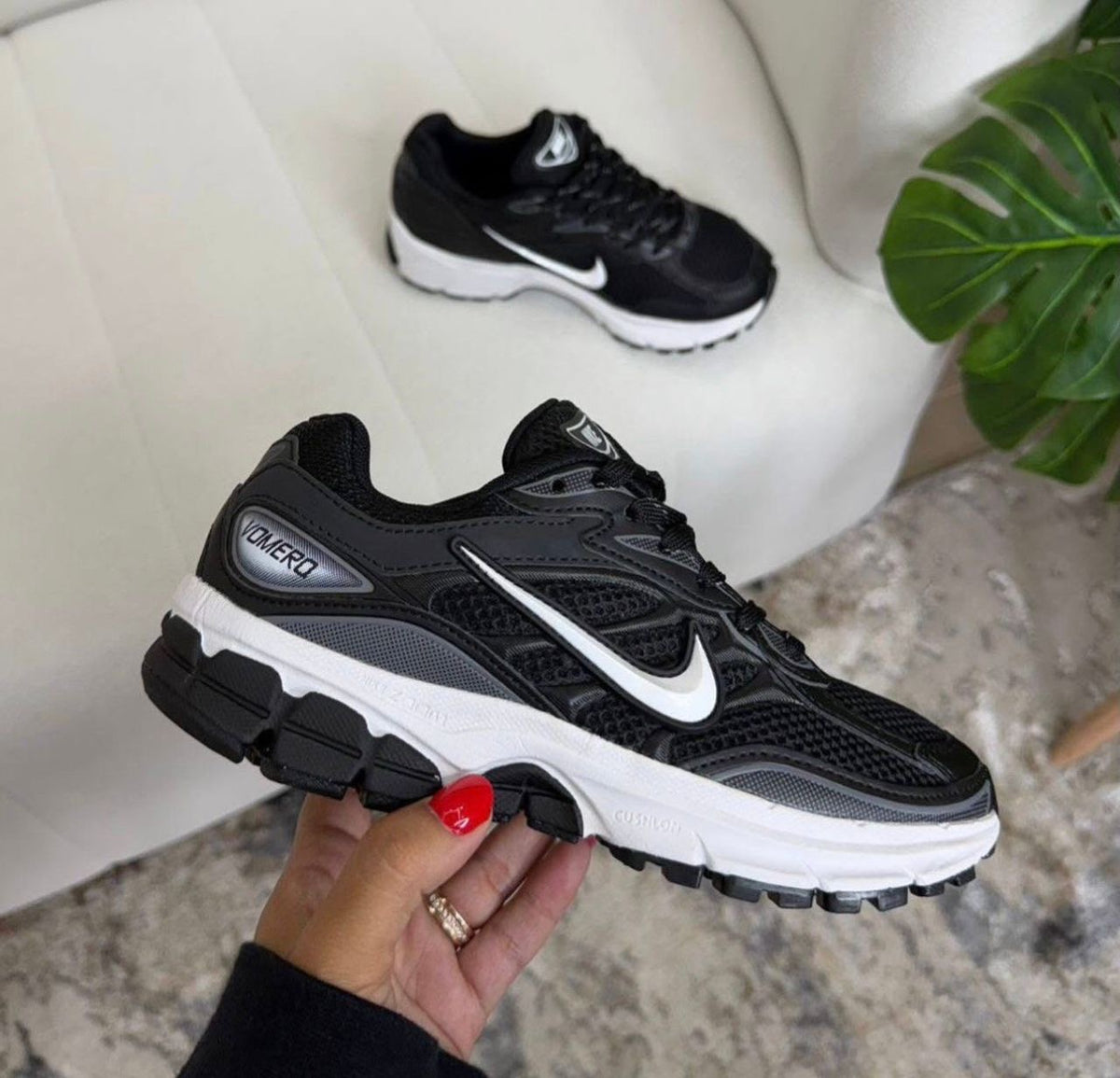 Nike VOMERO 6️⃣