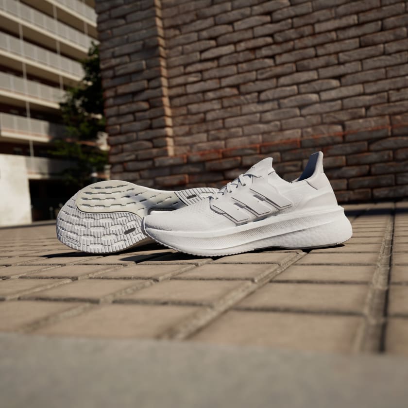 Adidas UltraBoost 5