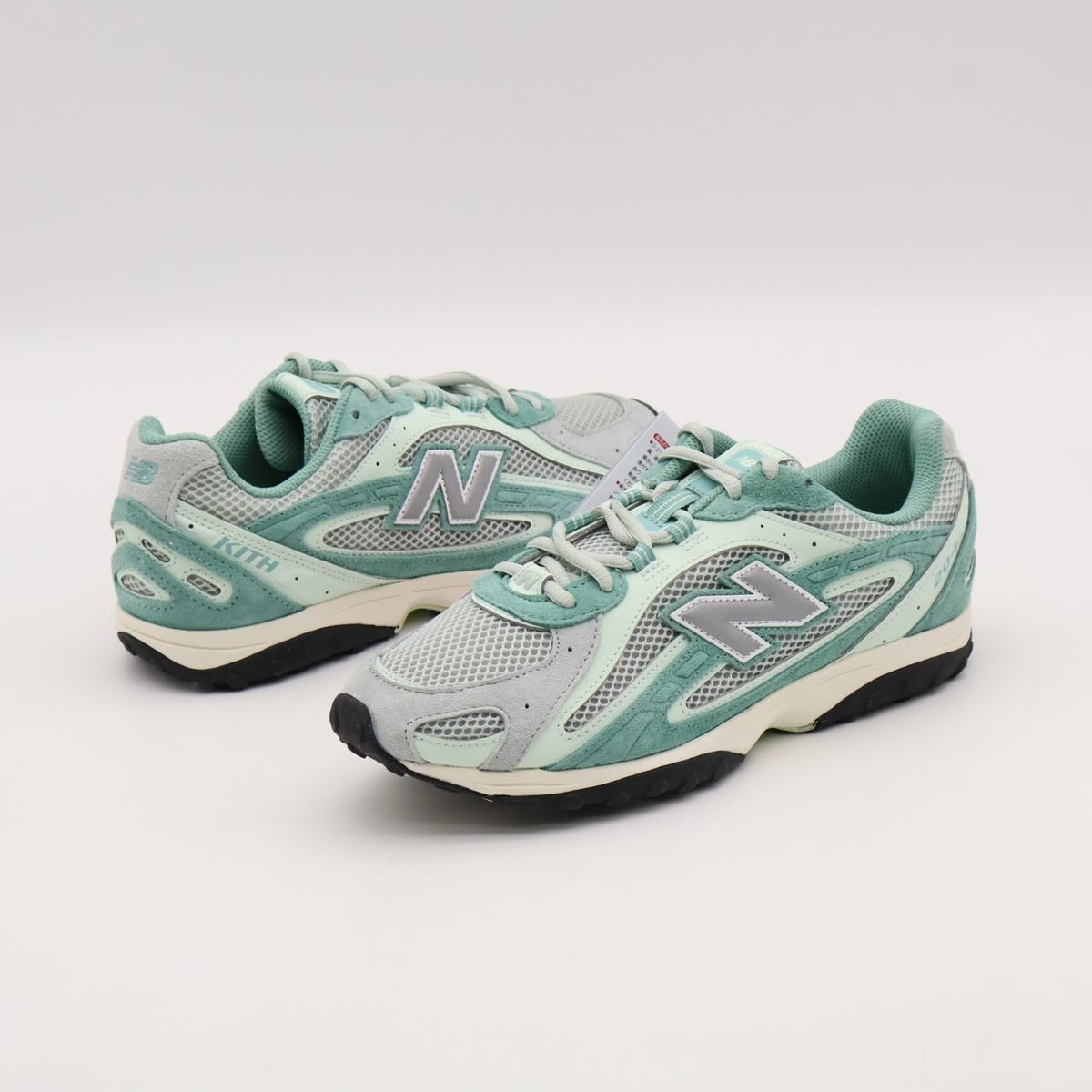 New Balance 204L