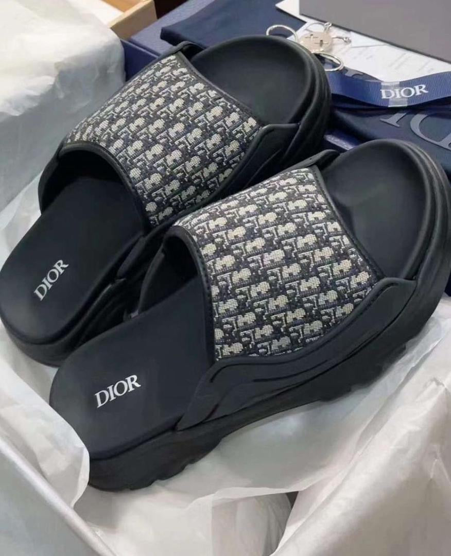 Sandales Dior authentique