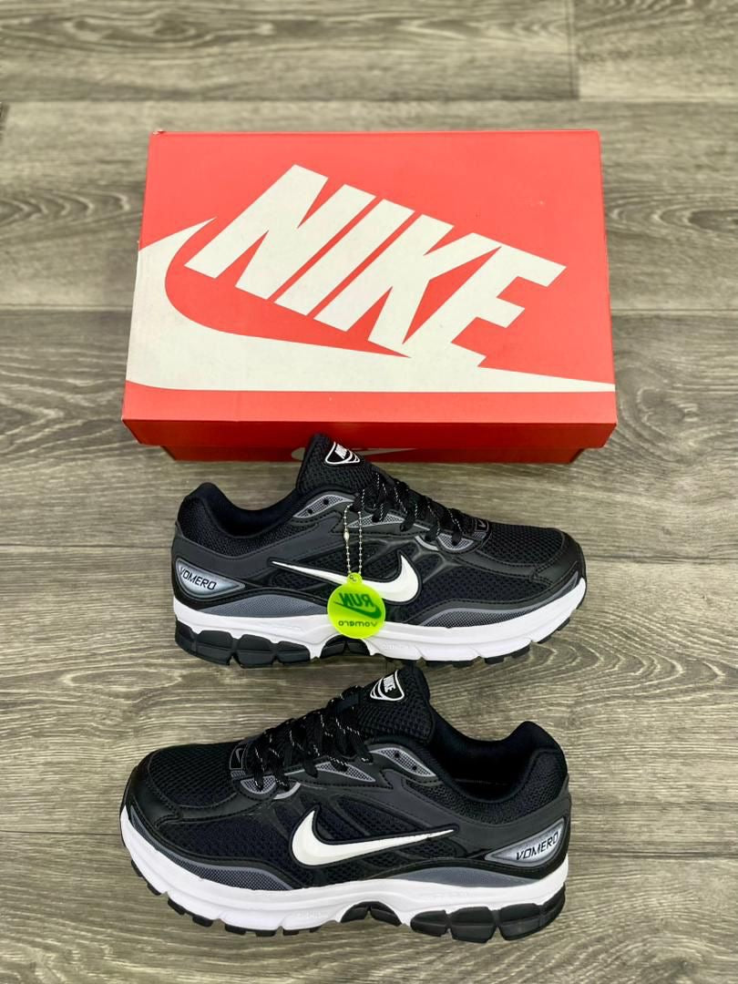 Nike VOMERO 6️⃣