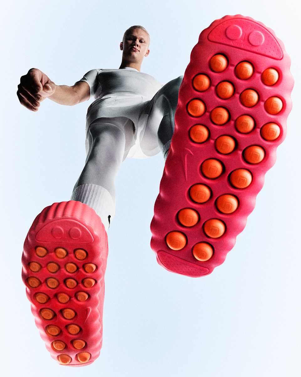 Nike Mind 001