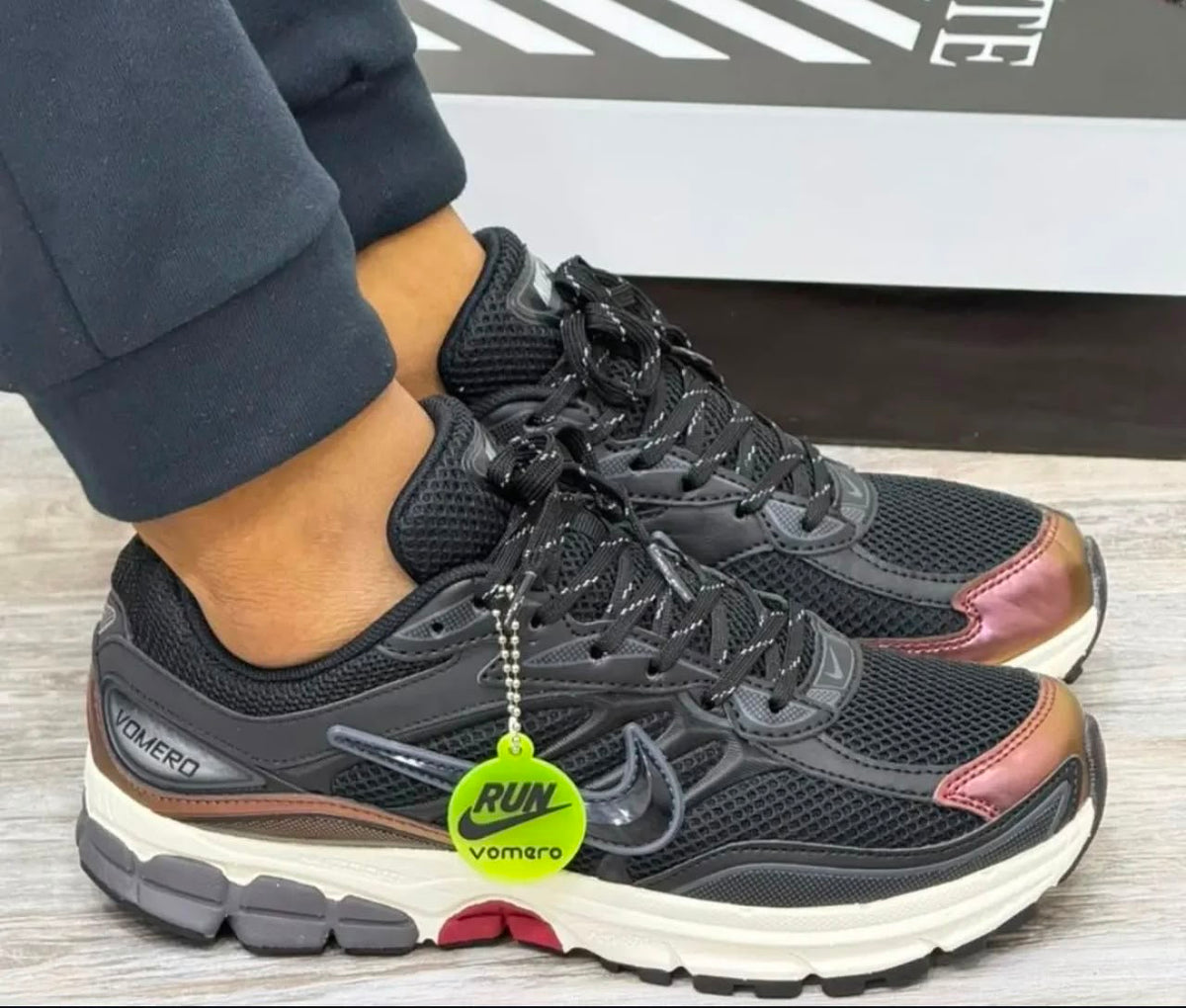 Nike Vomero 5