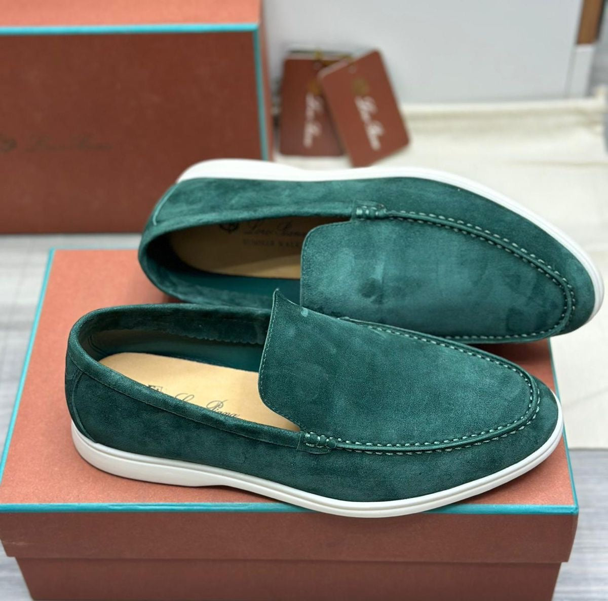 Mocassins Loro Piana en Daim Cuir original