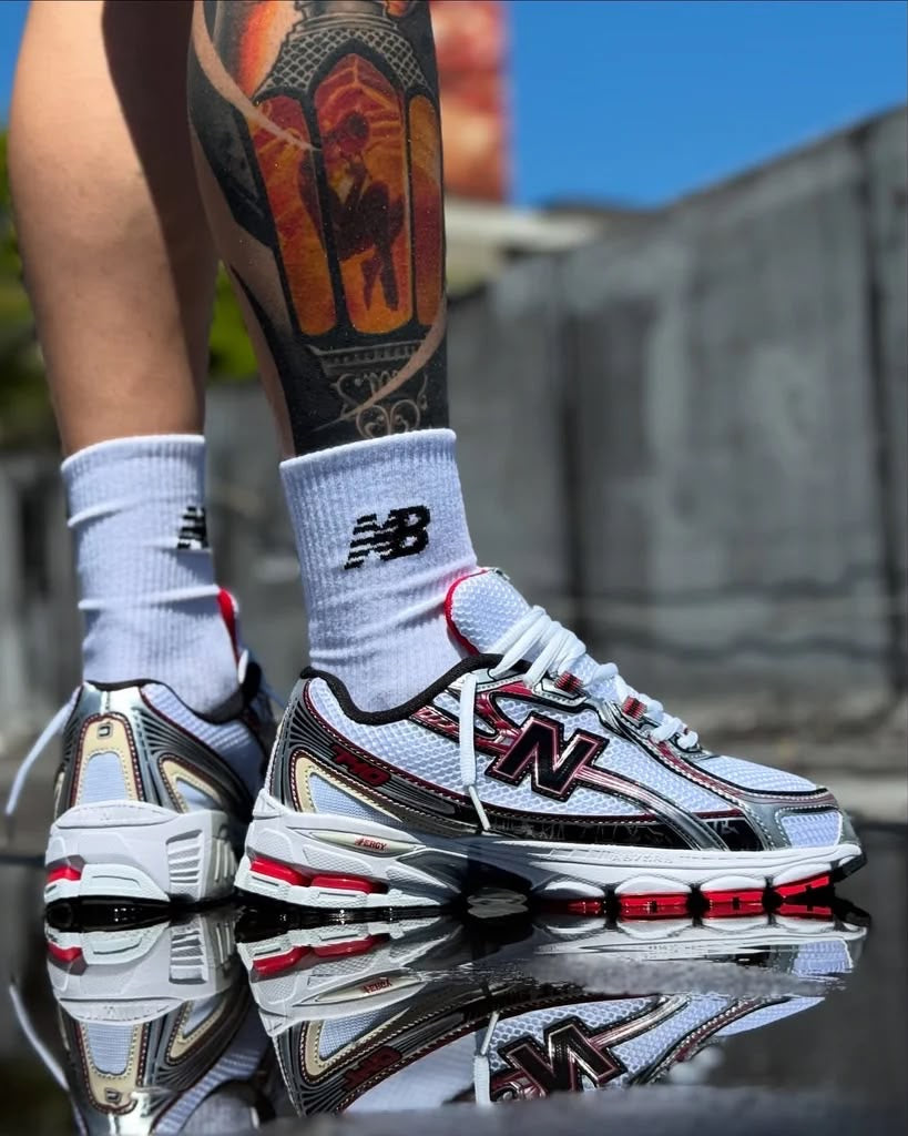New Balance 740 Authentique