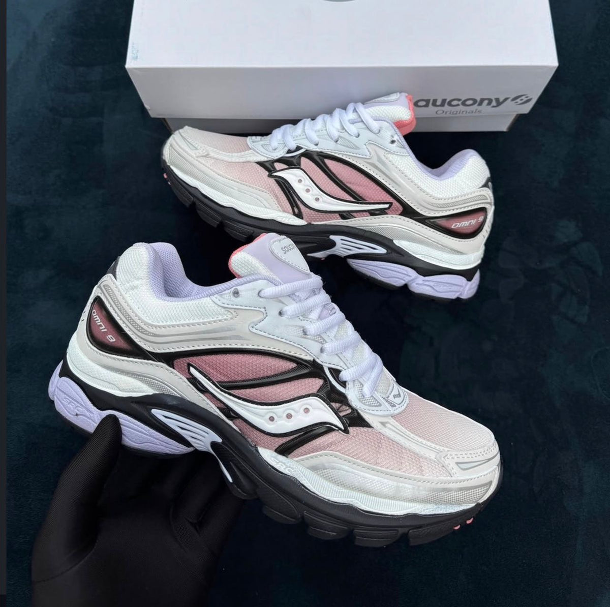 Saucony