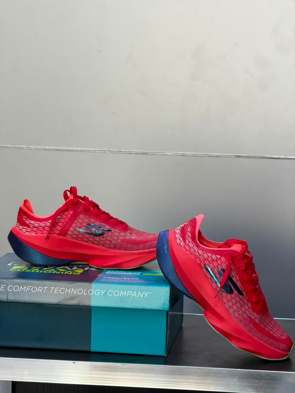 Skechers