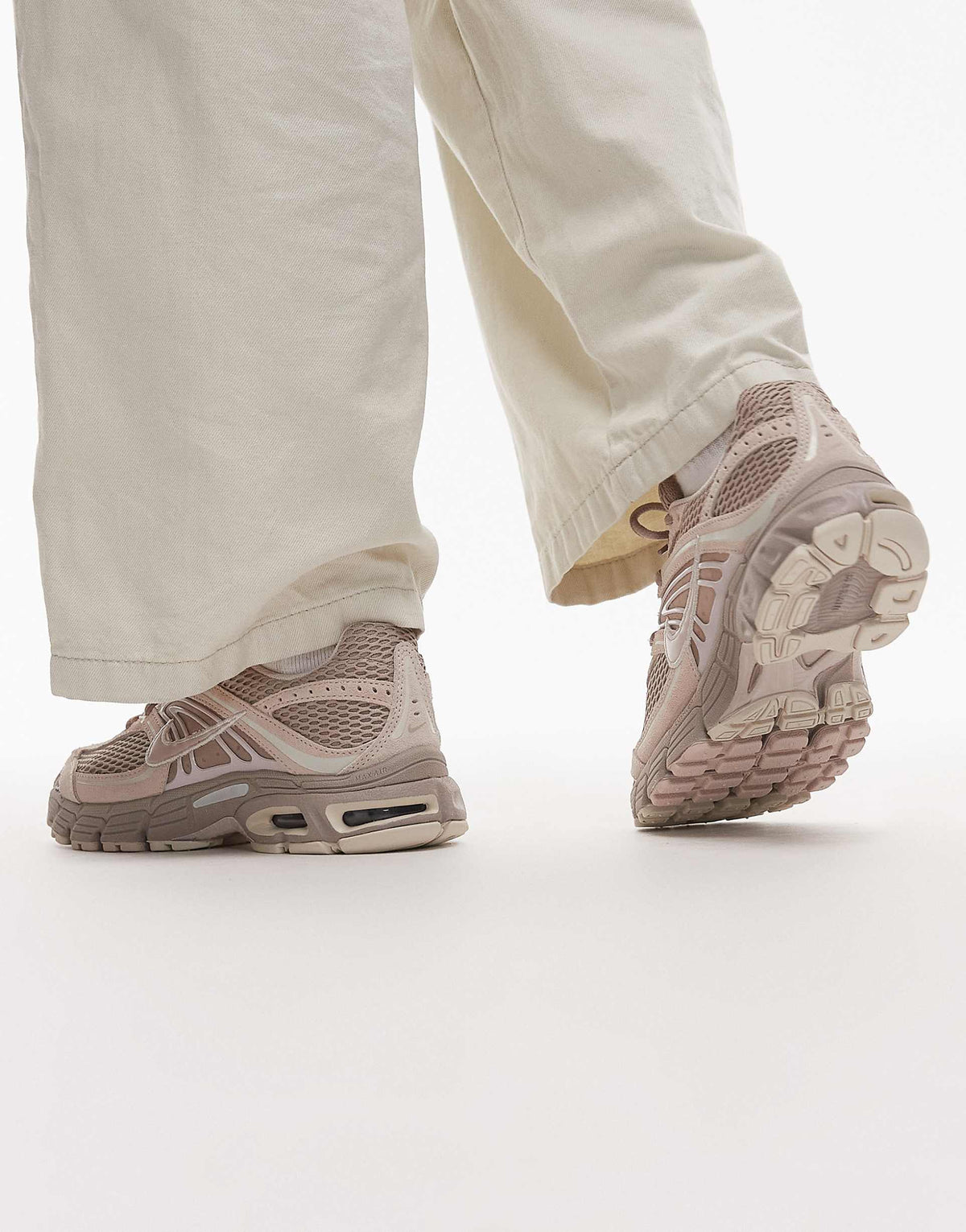 Basket Nike Air Max Moto 2K