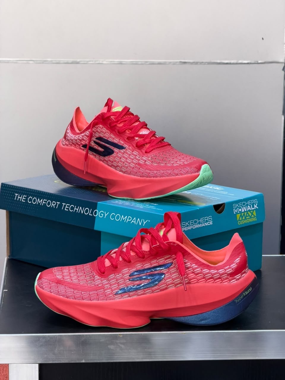 Skechers